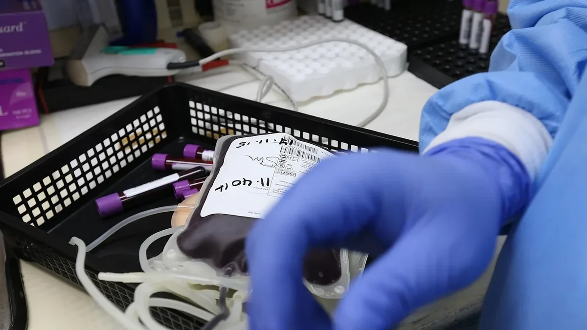 Evidence: Donation, donate, plasma, donor, life, biology.