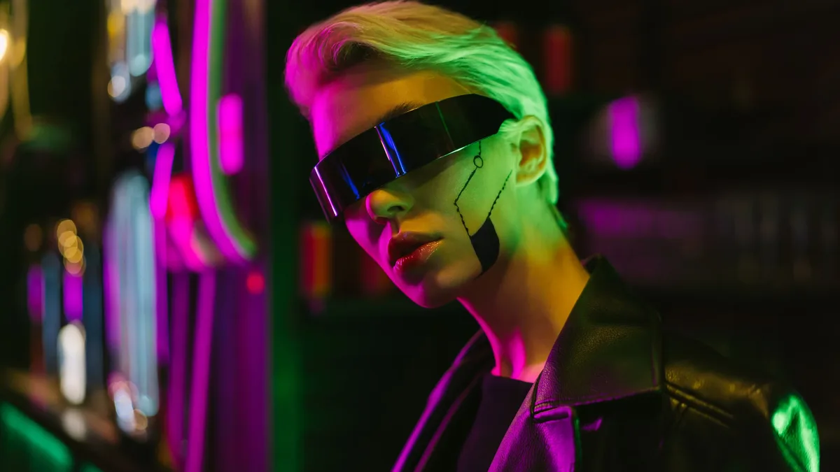 The Norwegian government is forming an expert group to examine potential regulations for smart glasses, including...