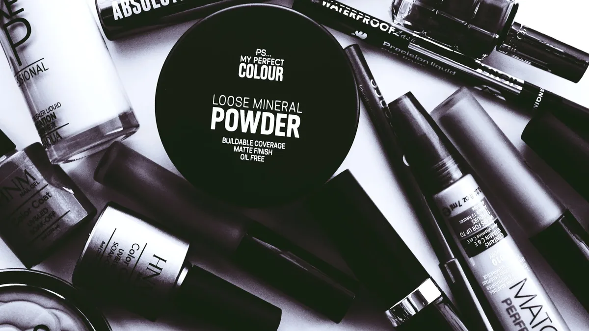 News: Fara Homidi debuts its first mascara with Paloma Elsesser, while Valentino Beauty releases two new fragrances