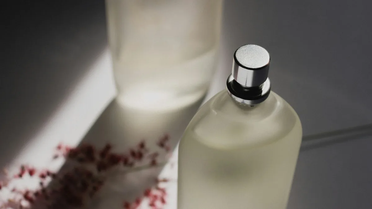Merit Beauty debuts its second fragrance, New Wave L’Extrait de Parfum, a modern amber reinterpretation launching online...