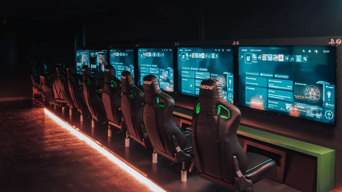 Luminosity secured a playoffs berth at Logitech G Play Connect with a 3-2 group stage record, their final win over Ninjas...