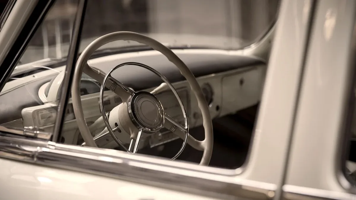 Restoration: Elegance, green, 1940-1980, horizontal, nostalgia, obsolete.