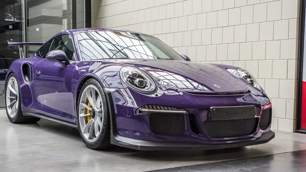 Porsche's Sonderwunsch department unveiled a bespoke 991-generation 911 GT2 RS Flachbau RS at Monterey Car Week, a modern...