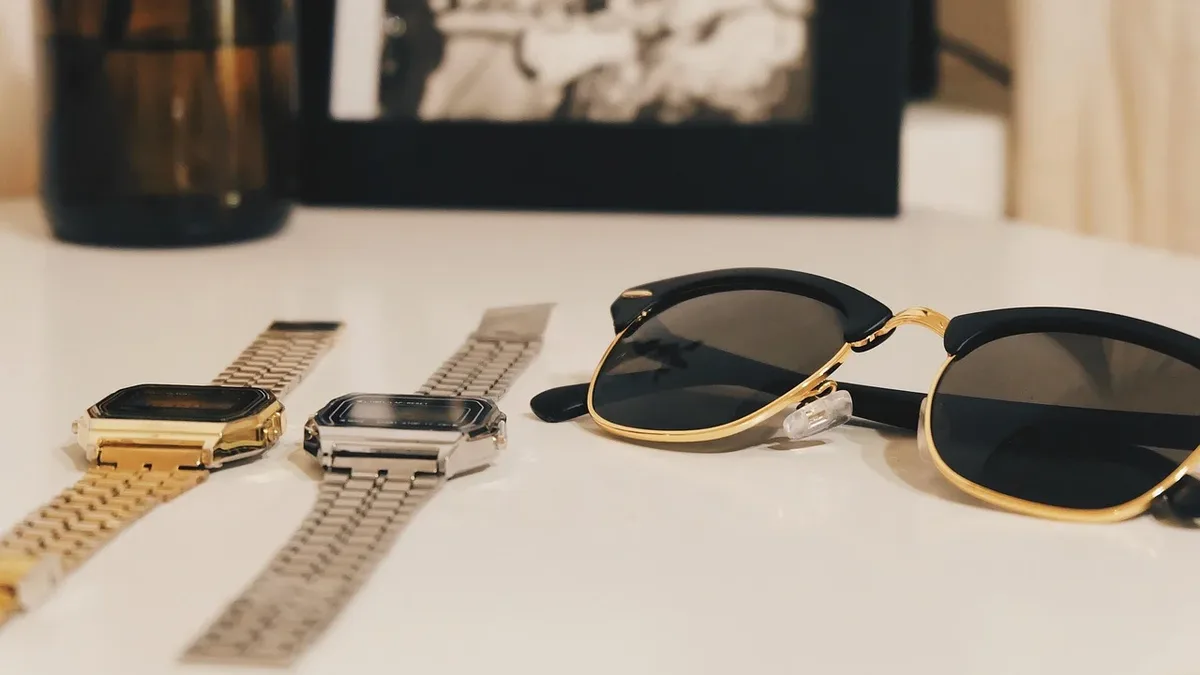 Frederique Constant has unveiled two 39mm limited edition watches in collaboration with the French Foreign Legion