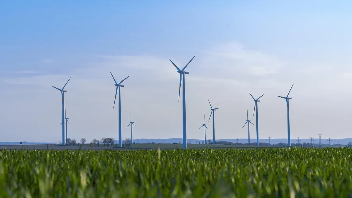 UK industry groups say hitting the 29GW onshore wind target by 2030 could save £3bn annually versus gas, but grid and...