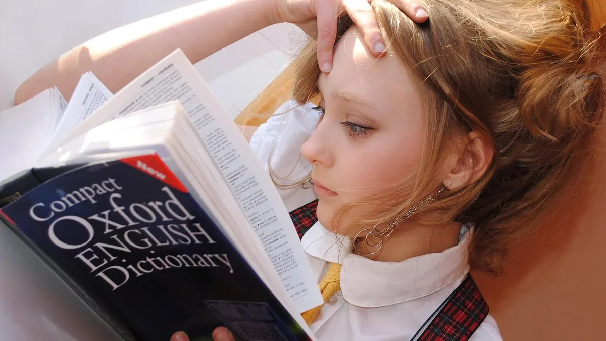 Students: Girl, english, dictionary, read, reading, studying. Schools