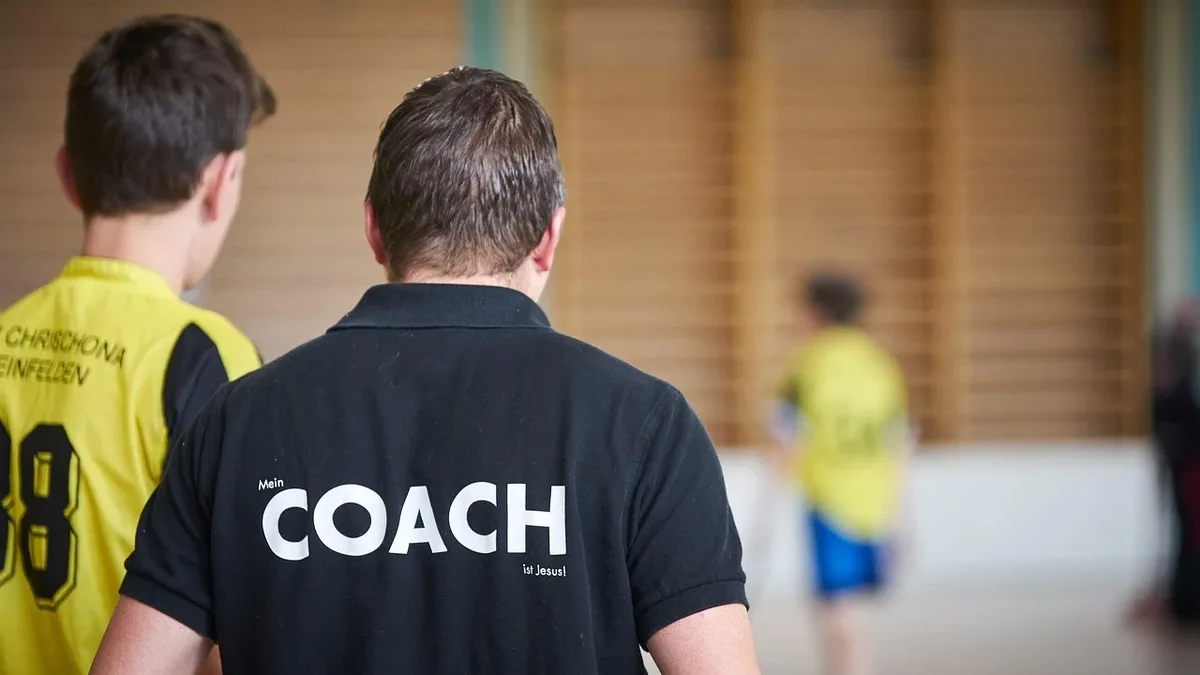 A new survey of 145 male teachers identifies mentorship, pay, and belonging as key factors for recruitment and retention...
