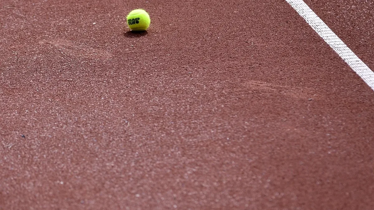 British tennis player Jack Draper is facing a difficult period in his career due to a long-standing injury and the mental...