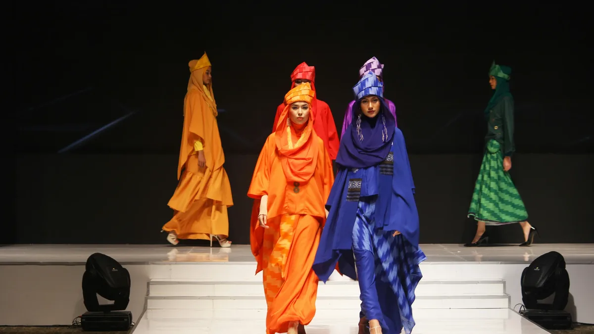 Dazed highlights six emerging designers presenting menswear and womenswear collections outside the official BFC schedule...