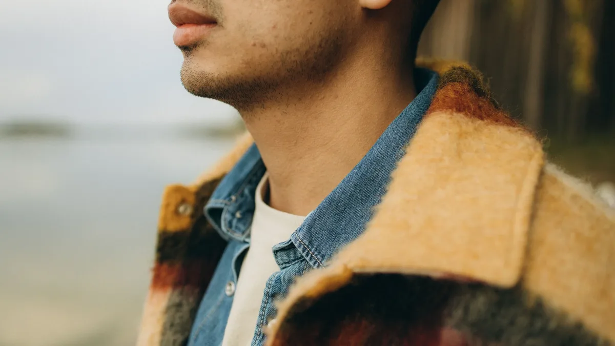Amid economic polarization, mid-tier American fashion brands are thriving, offering accessible, reliable styles that...