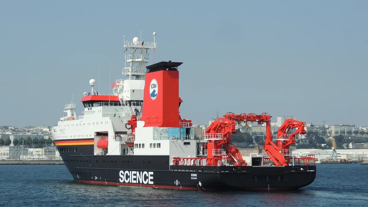 Scientists aboard the EPA research vessel Lake Guardian have finished a month-long summer survey of all five Great Lakes...