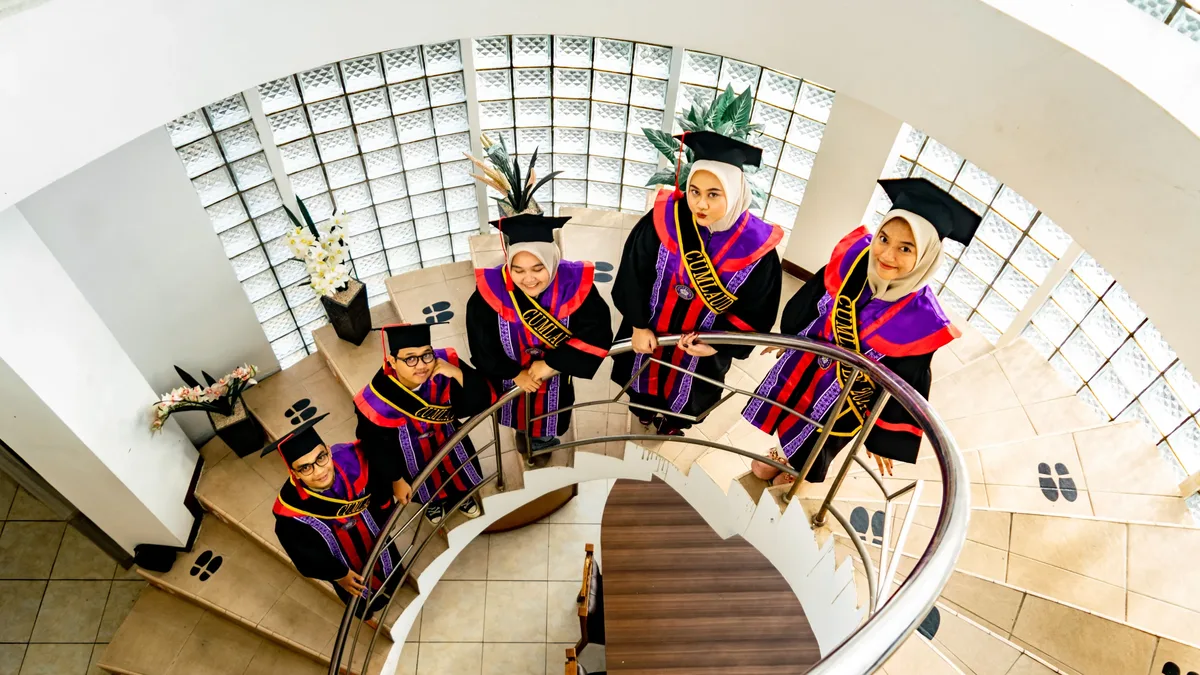Five incoming students at the University of Virginia School of Law have received the full-tuition Karsh-Dillard...