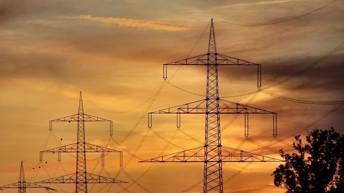 World: A new study finds 13 high-value transmission projects in the Eastern U.S