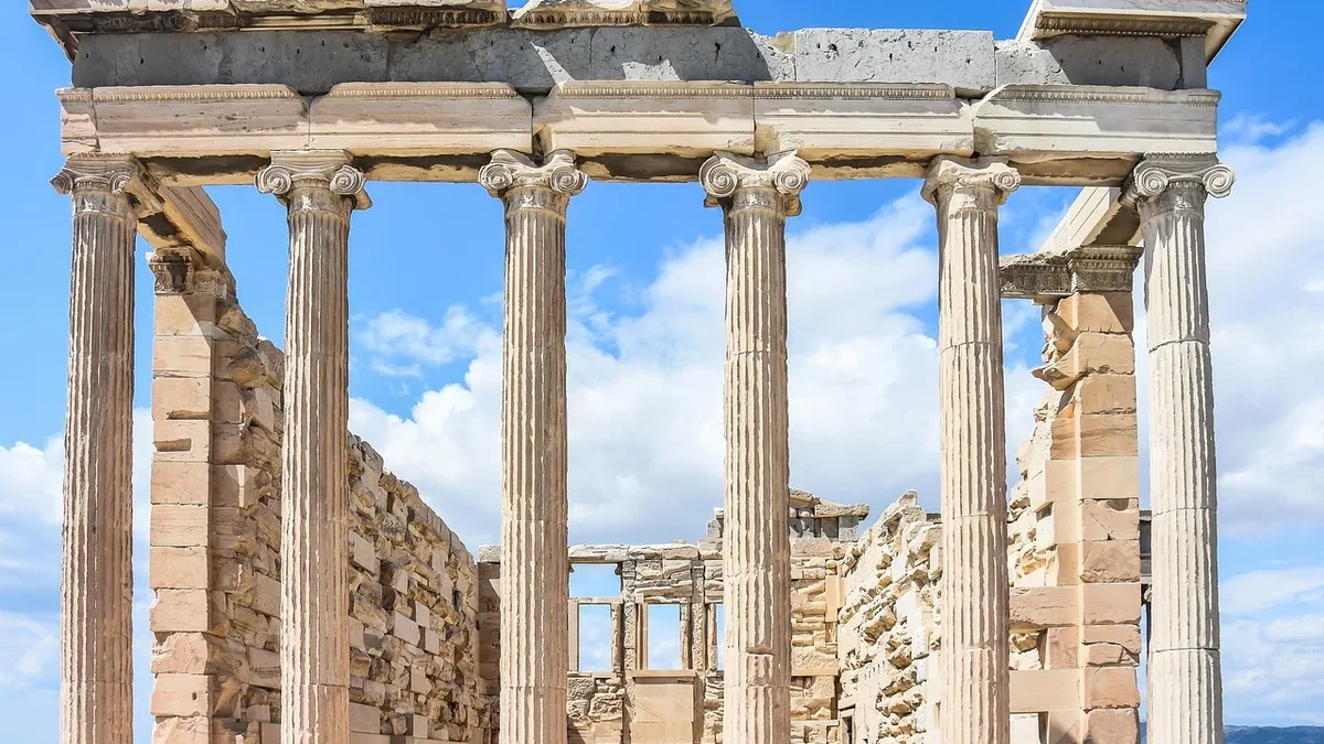 UK Prime Minister Andy Burnham has reversed his long-held support for returning the Parthenon Marbles to Greece, now...