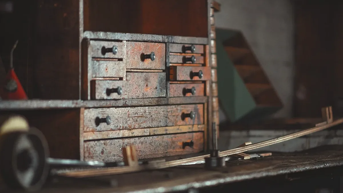 Popular Woodworking explains the step-by-step process of fitting cabinet drawers using Blum Tandem undermount slides...