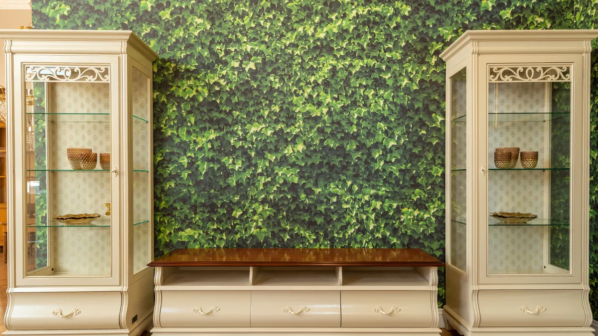 Popular Woodworking launches a six-part series on kitchen cabinet construction, covering doors, drawers, casework and...
