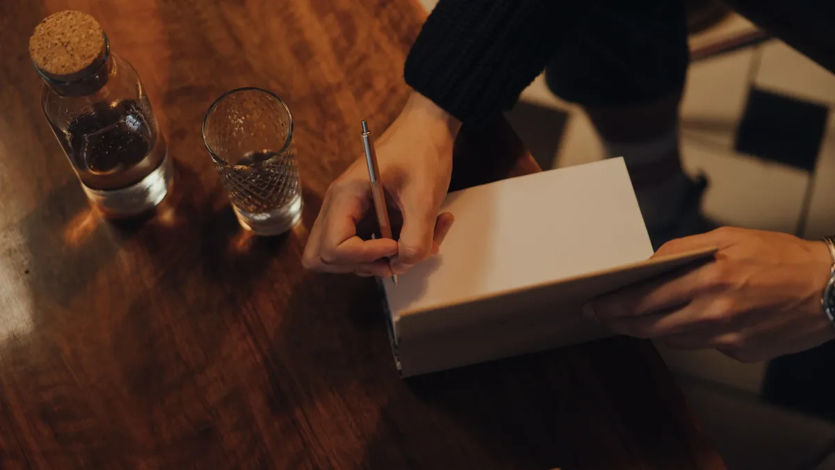 Woodturner Walter Hall details making a simple kitless rollerball pen using affordable tools and Ebonite, demystifying...