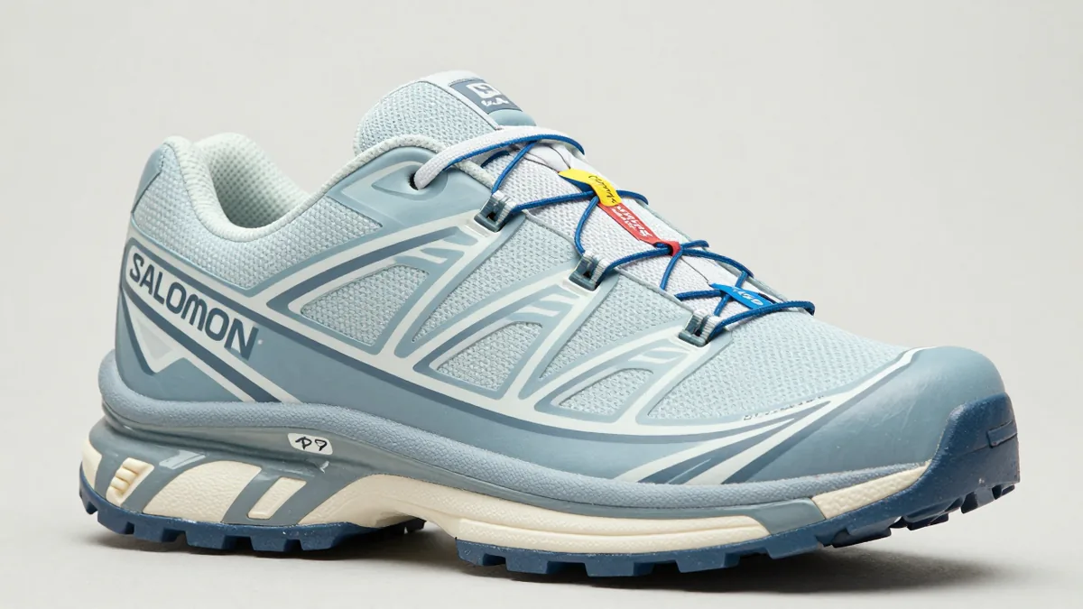 Fashion: The Salomon XT-4 OG silhouette expands with a new colorway, combining calming tones for a unique look