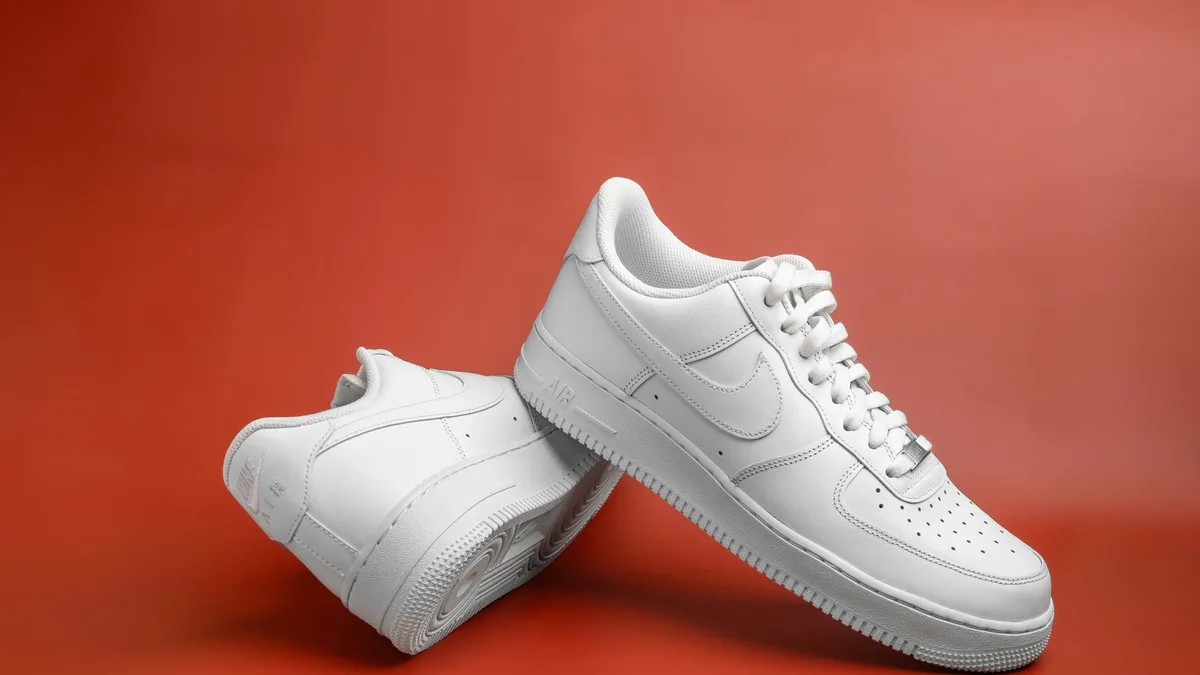 Releases: Nike Air Force 1 Replays History