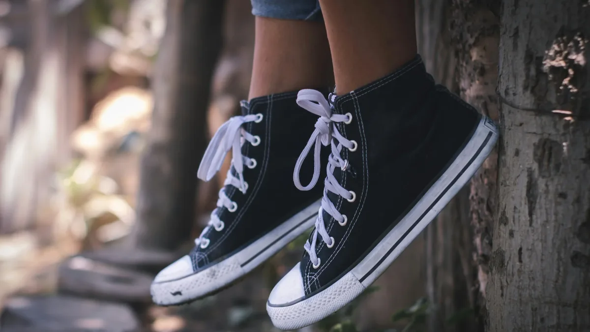 Taller De Rafa collaborates with Nike on the Air Max Goadome Low, featuring a unique design inspired by the automobile theme