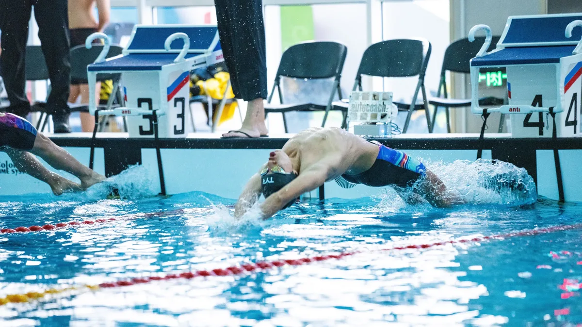 A 2025 data analysis finds elite international swimmers do not consistently slow down less than provincial-level swimmers...