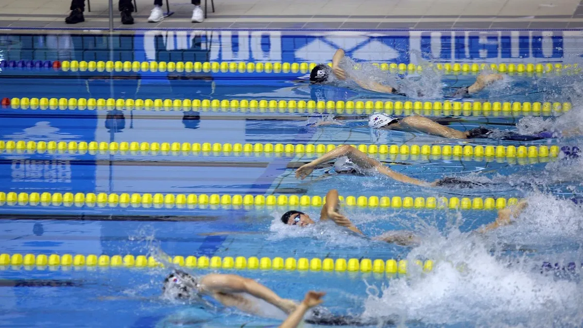 The University of Virginia men's and women's swimming teams begin their season on September 25 with a College Swimming...