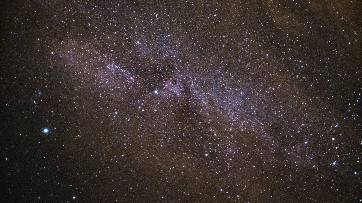 A worldwide survey of physicists reveals deep divisions on dark matter, quantum gravity, and cosmology, with only two...