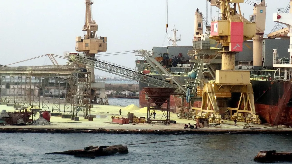 The American Great Lakes Ports Association and the Great Lakes Alliance of Shipyards signed a memorandum of understanding...