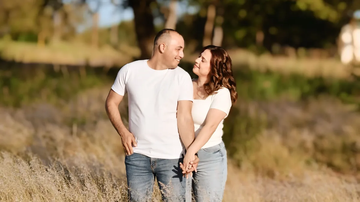 Difficulties: An affair can deeply affect self-esteem, reinforcing insecurities and challenging one's sense of worth