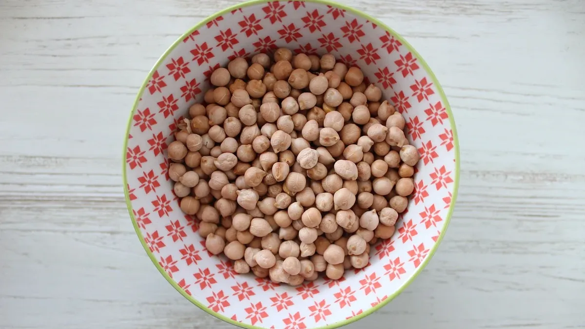 Researchers at ETH Zurich have developed a simple freeze-structuring technique using whole legumes, water, and a freezer...