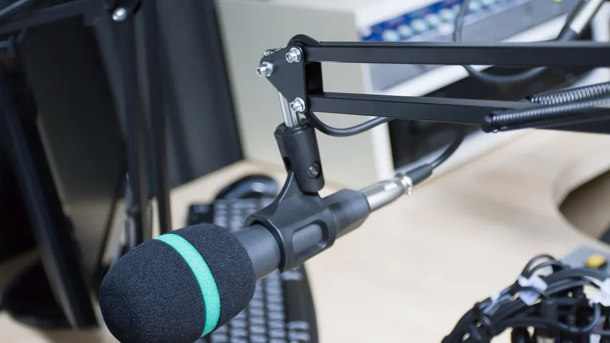 Particle, a startup founded by former Twitter engineers, has unveiled Radar, a podcast search engine that transcribes and...