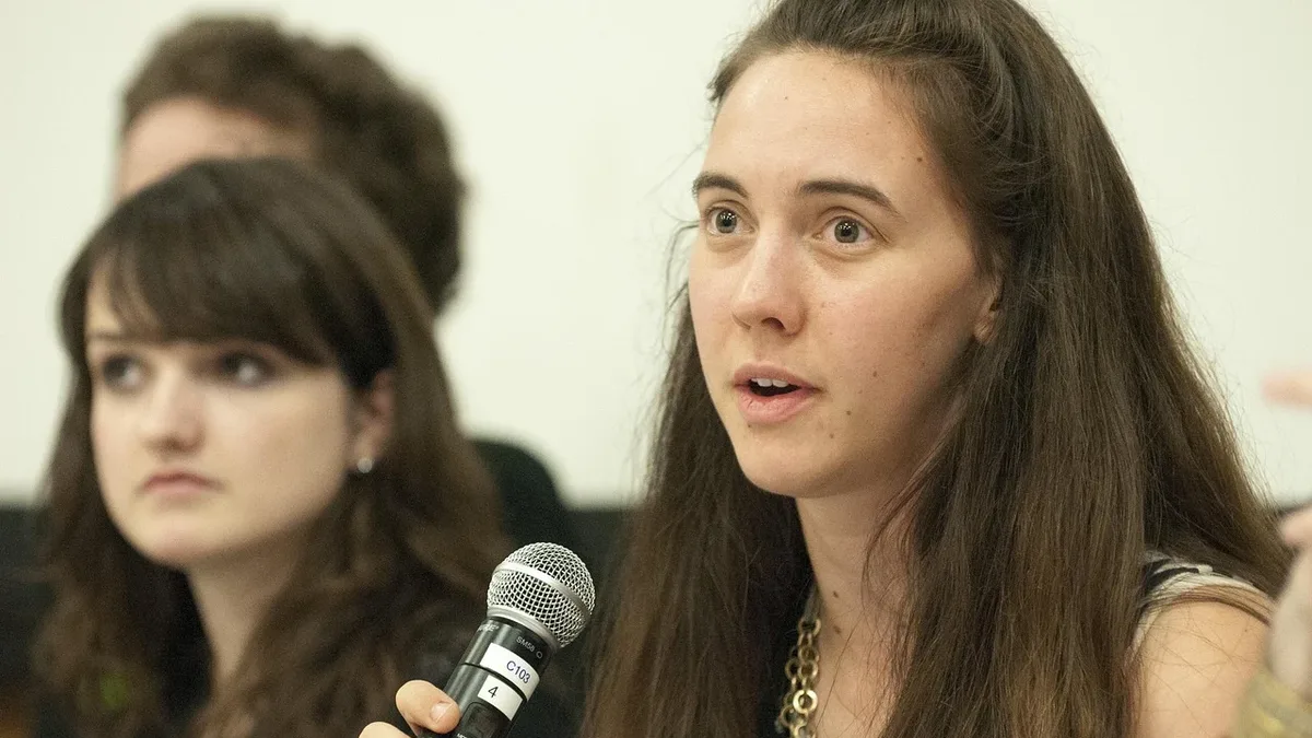 Alunos que se destacam em competições de matemática podem participar de programas que oferecem bolsas de iniciação...