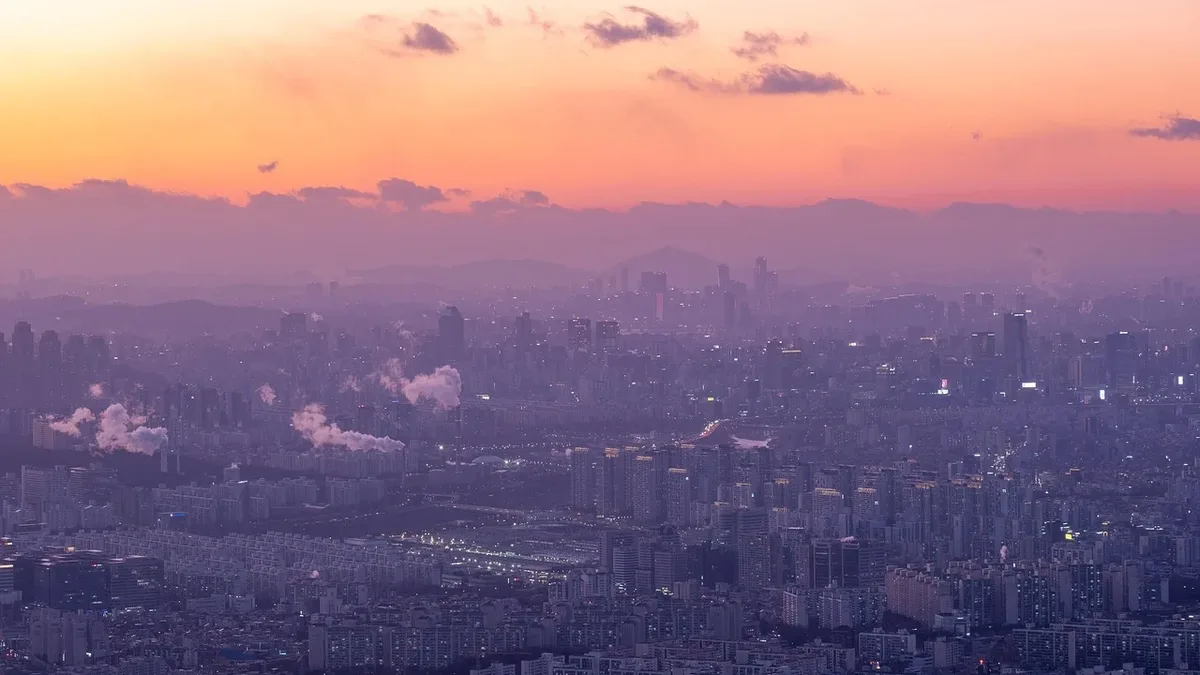 The haze is expected to return to Singapore in August 2026, with PSI levels remaining in the good-to-moderate range...