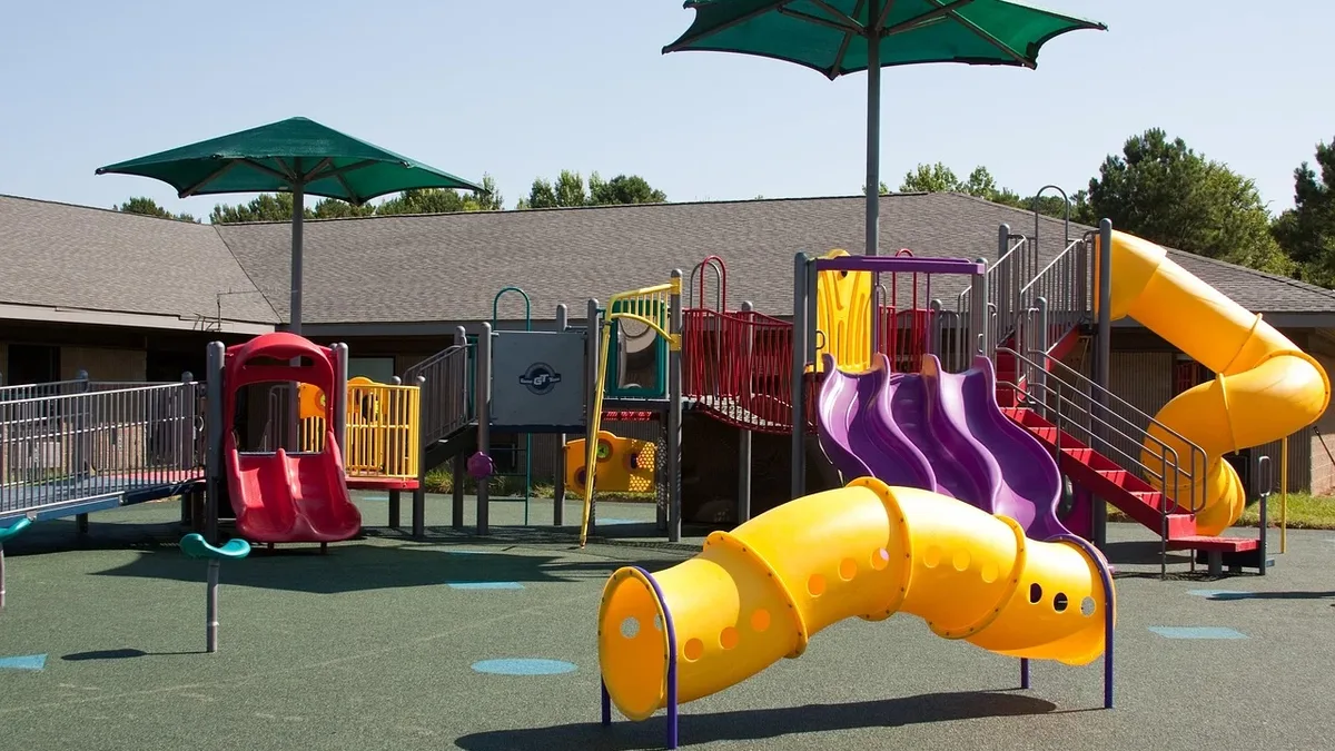 A guide to kid-friendly activities in Punggol, from free outdoor playgrounds and water parks to indoor play centres and...