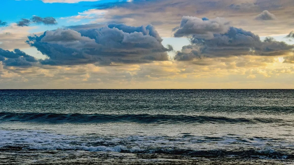 Rehabilitacion: Global sea surface temperature hit a record 21.1°C on August 22, surpassing the 2024 high