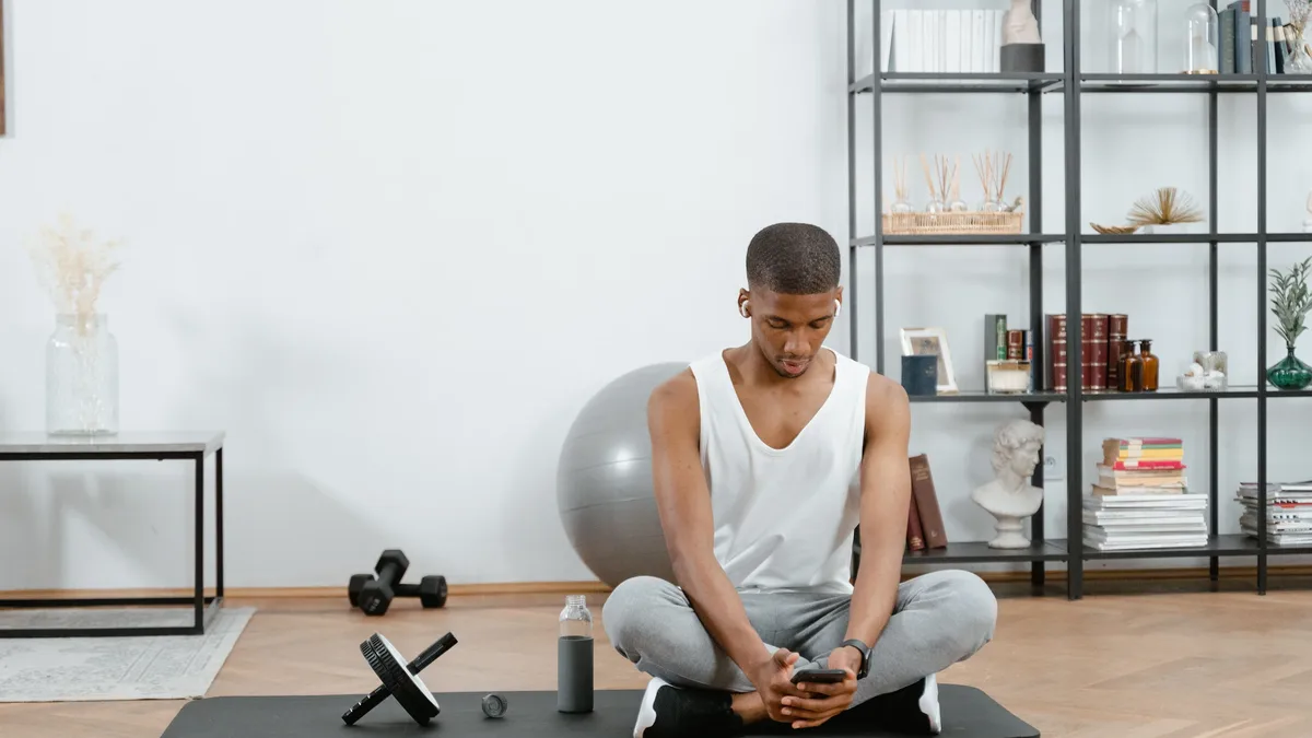 Fitness coach Glen Weinstein outlines seven practical principles for fathers with limited time to build strength and...