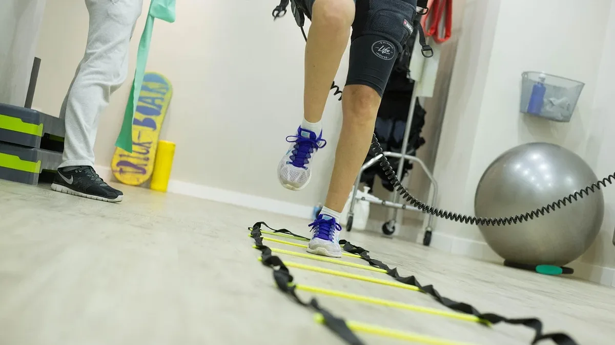 A classic interval workout from Olympic marathoner Frank Shorter, designed to boost VO2 max and top-end speed for 5K and...