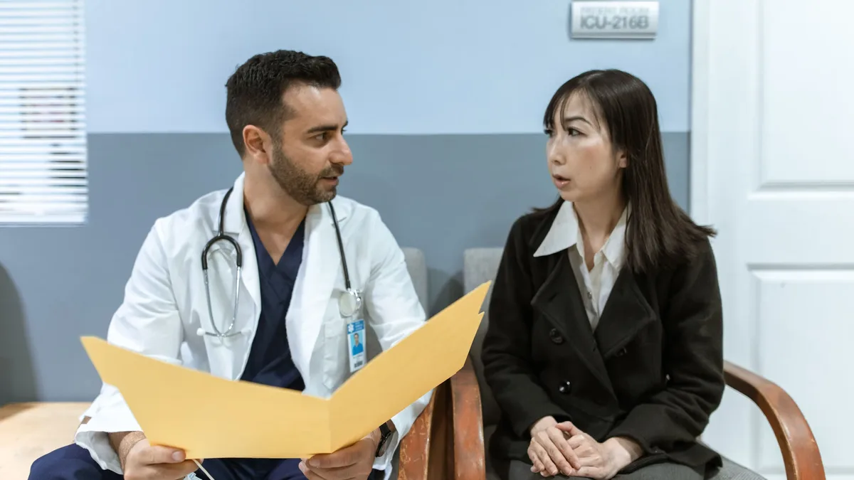 Involving patient networks in mental health treatment reduces hospital admissions and shortens stays, researchers find