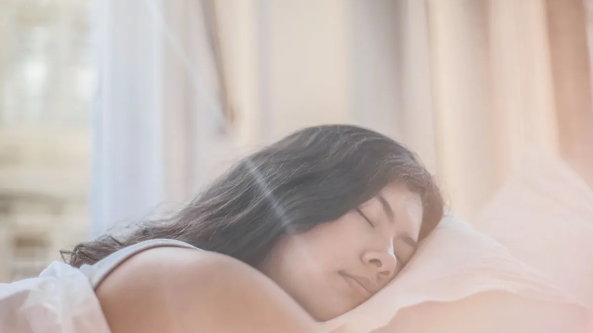 Recovery: Experts recommend medium-firm mattresses for side sleepers to maintain spinal alignment and prevent pain