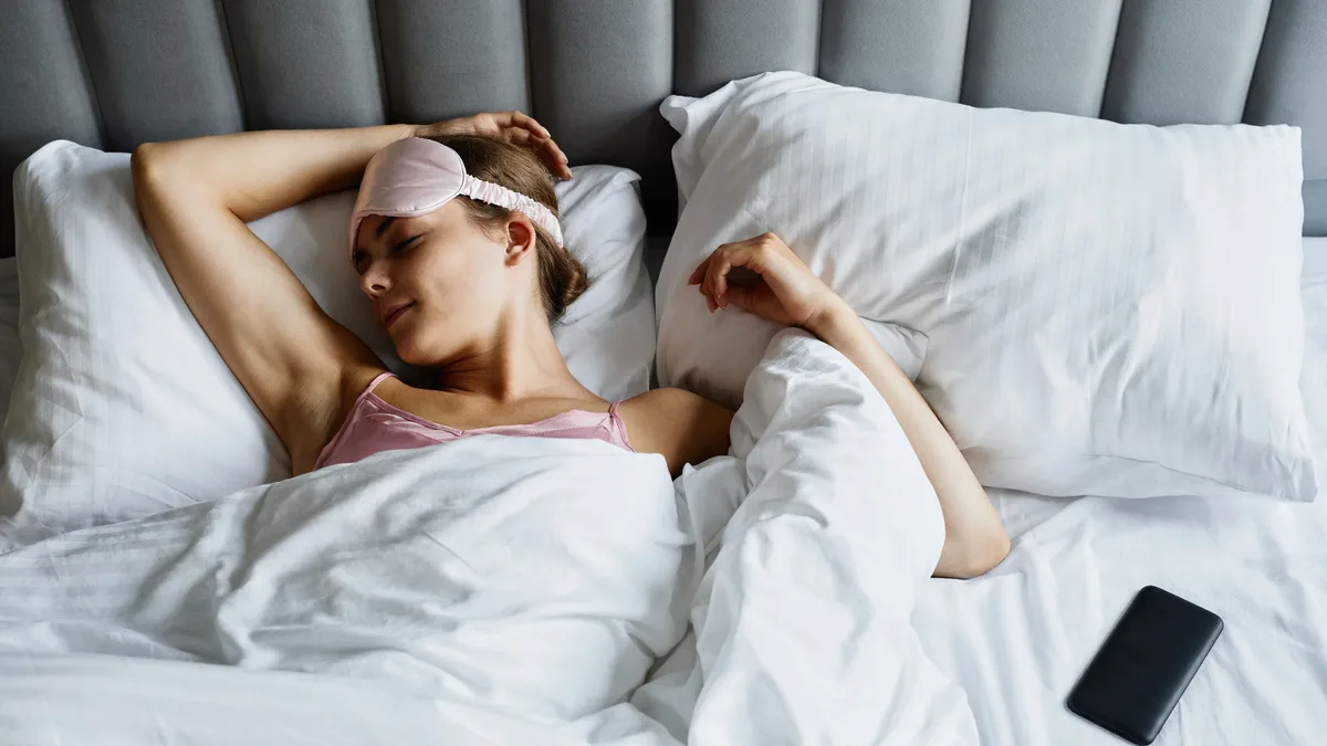 A study suggests moderate weekend catch-up sleep, ideally about 1.5 hours extra, is linked to a 6% lower chance of high...
