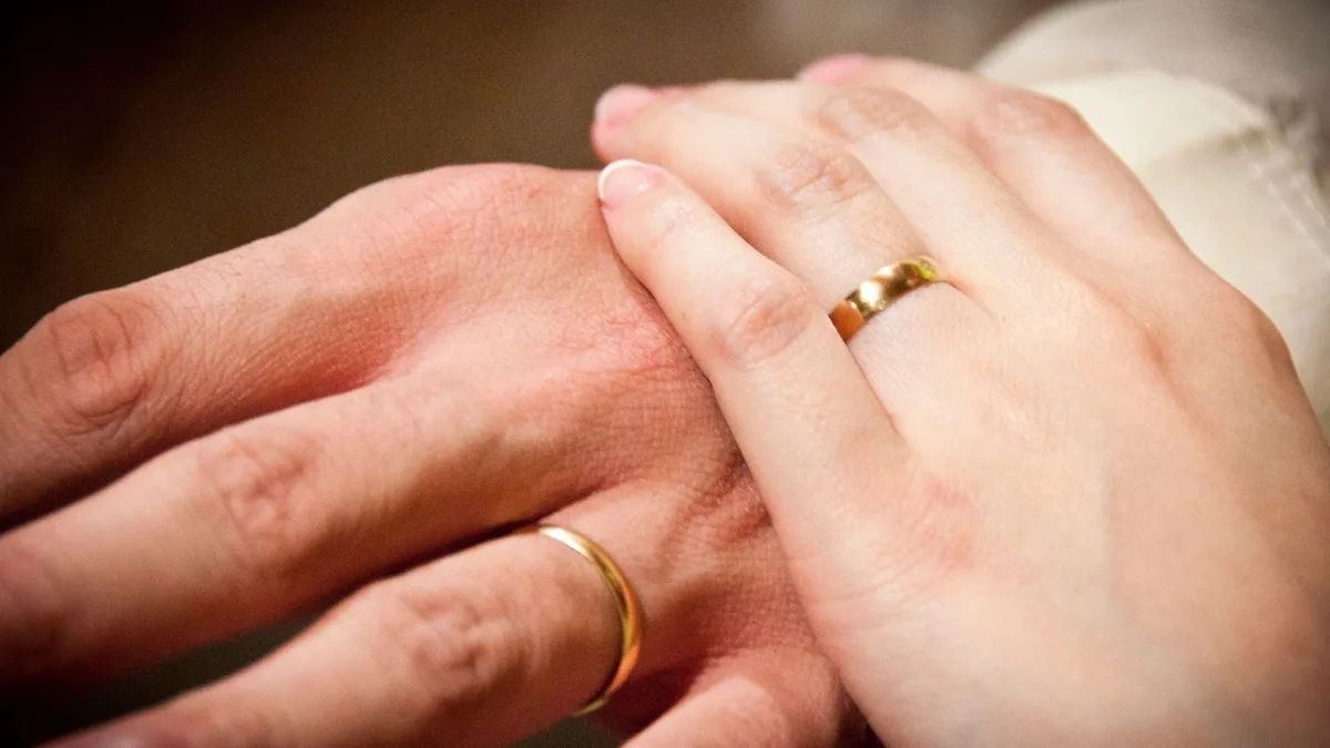 Money: Stay on top of your wedding day tasks with these essential reminders and delegations
