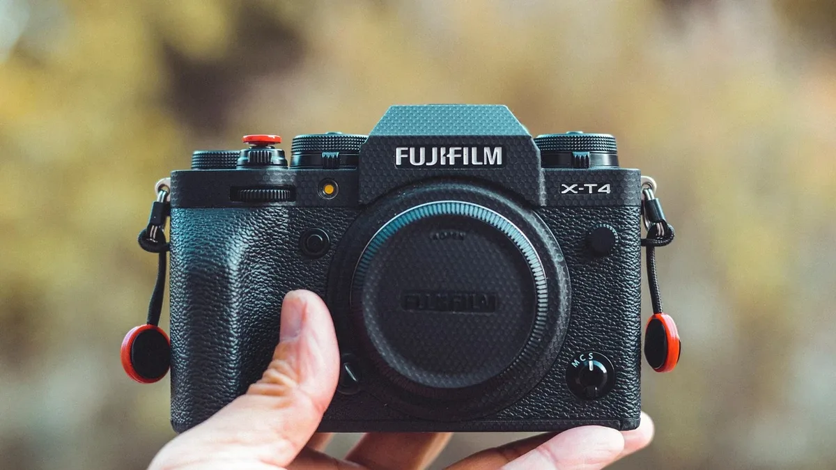 A wedding photographer details the Fujifilm prime lenses he uses after a decade of shooting, explaining his choices for...