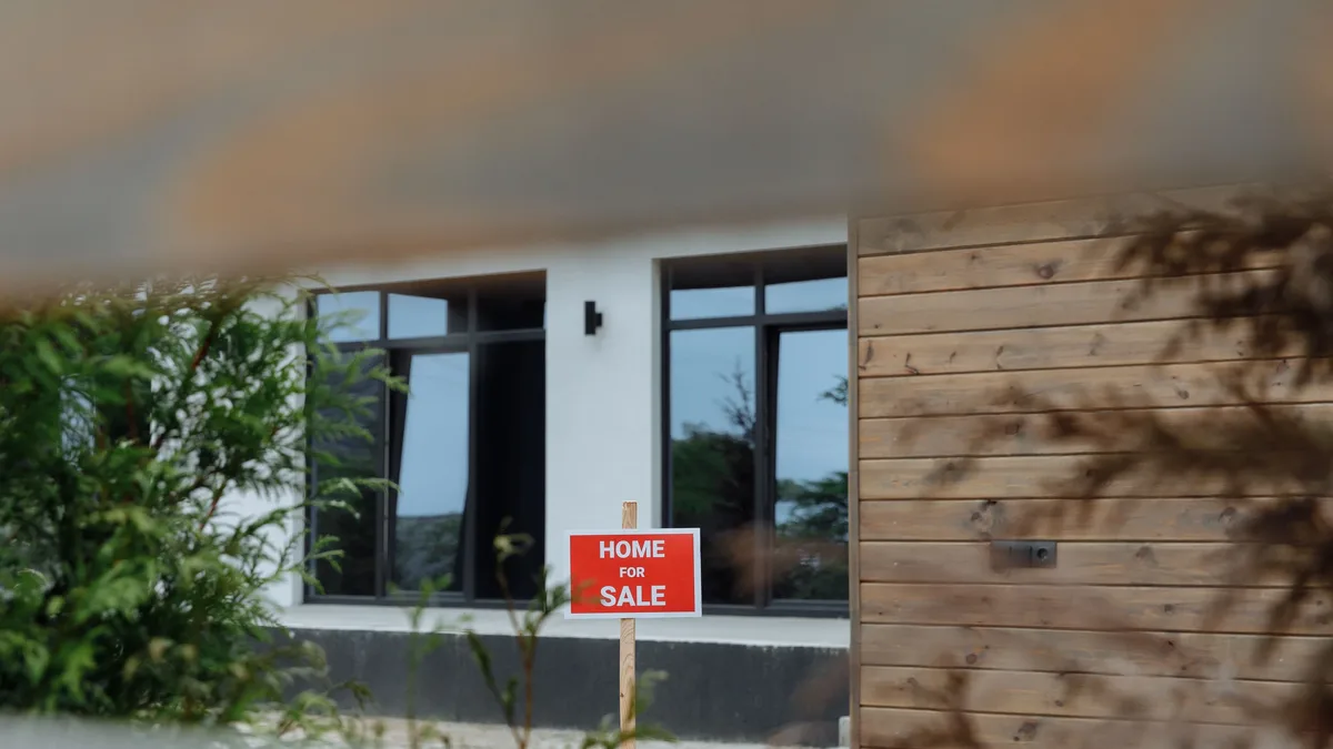 Vivir En Casa: Housing demand has slowed in 2026 but remains stable, with mortgage rates staying below 7%