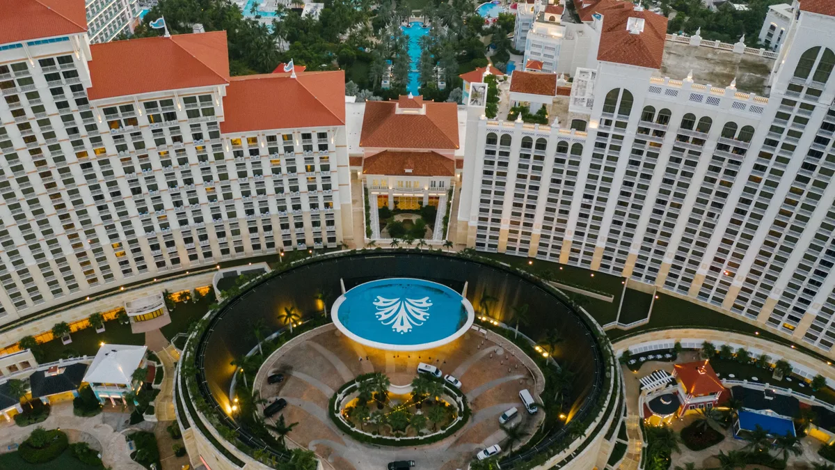 A leaked Marriott Bonvoy promotion for stays from September to November 2026 offers up to 4,500 bonus points, but it's...