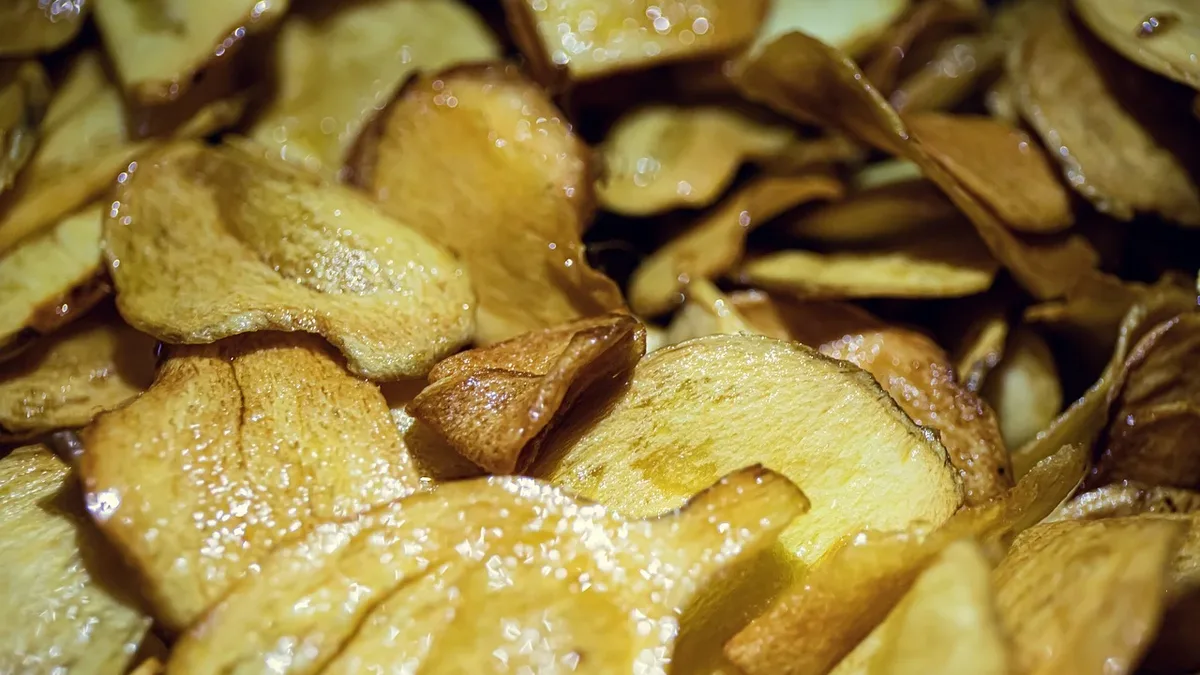 Ingredients: Challa Punugulu is a traditional Andhra snack made from maida, curd, and spices