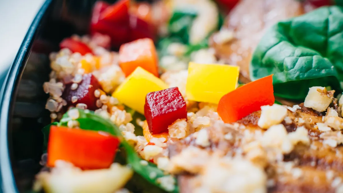 A quick, vegan-friendly Chinese Caifan recipe that pairs Tri-Color Quinoa rice with fresh Yu Choy and garlic-oil for a...