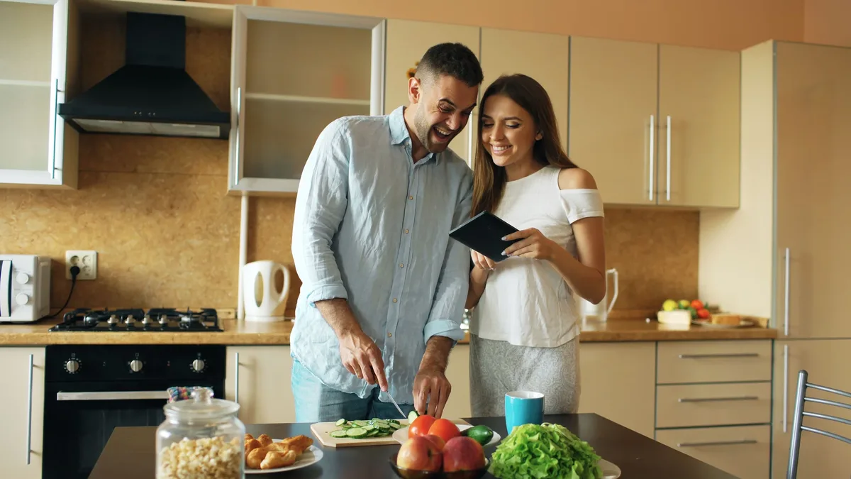 A home cook spent a weekend preparing Jennifer Garner's favorite recipes, including homemade pizza, burritos, and bread...