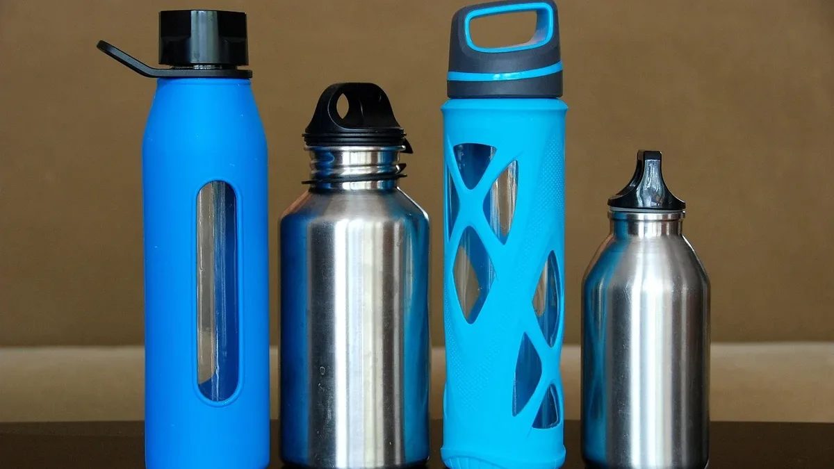 An extensive test of 11 stainless steel water bottles crowns the Owala FreeSip Sway for its hybrid straw-spout design...
