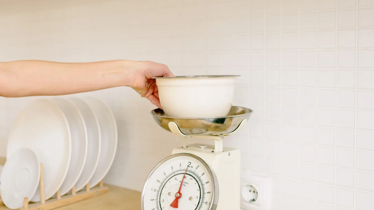 A rigorous test of 24 kitchen scales finds the OXO Good Grips 11-Pound Scale and the budget Escali model most accurate...