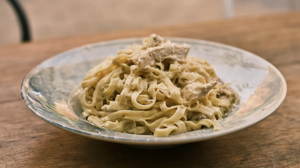 A recipe for pasta al tonno, relying on canned tuna and tomatoes, delivers a surprisingly elegant dish in under 20...